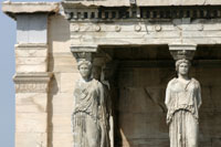 Athènes - L'Acropole : les caryatides de l'Erechtheion